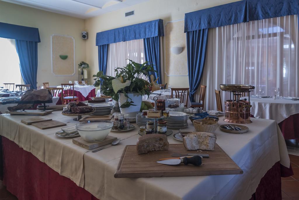 Hotel Villa Del Cardinale Norma المظهر الخارجي الصورة