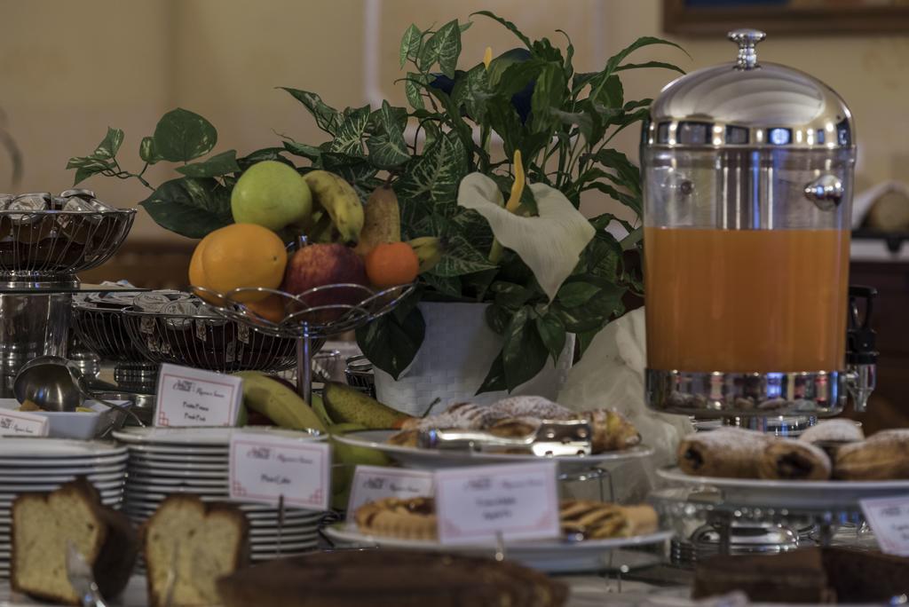 Hotel Villa Del Cardinale Norma المظهر الخارجي الصورة