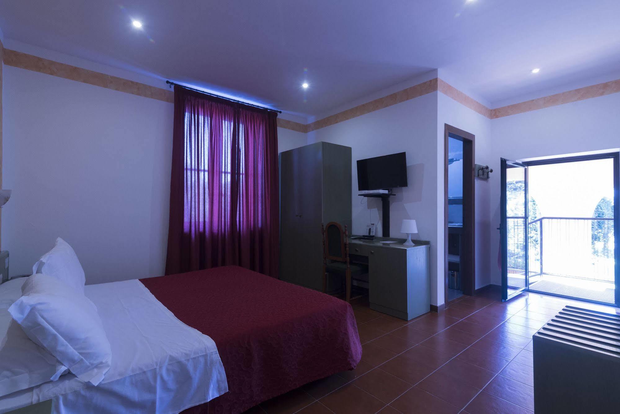 Hotel Villa Del Cardinale Norma المظهر الخارجي الصورة